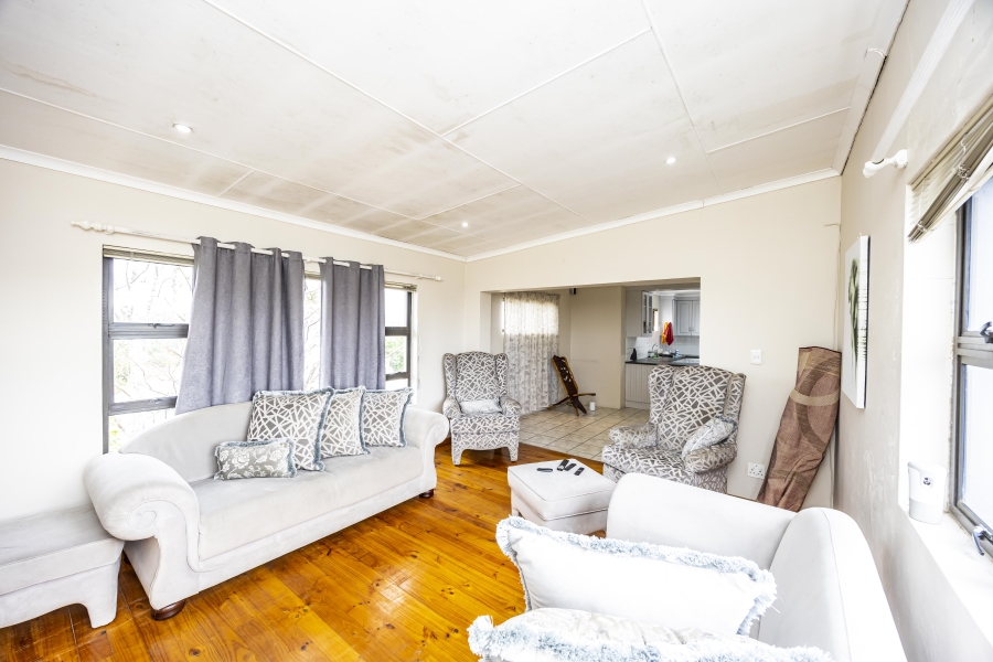 4 Bedroom Property for Sale in Beacon Bay Eastern Cape